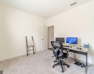 222 Knightsbridge Lane - Photo Thumbnail 30