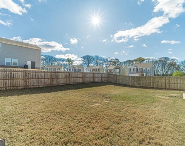 222 Knightsbridge Lane - Photo Thumbnail 35