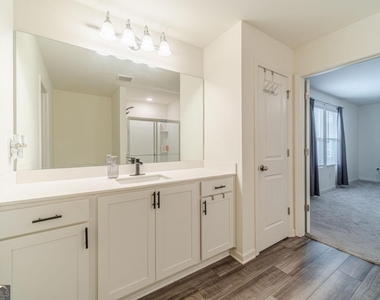 222 Knightsbridge Lane - Photo Thumbnail 25