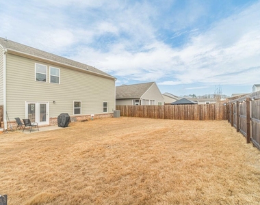 222 Knightsbridge Lane - Photo Thumbnail 38