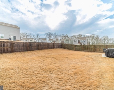 222 Knightsbridge Lane - Photo Thumbnail 39