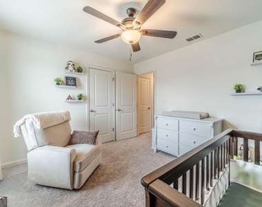 222 Knightsbridge Lane - Photo Thumbnail 19
