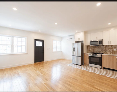 982 east 106th street - Photo Thumbnail 6