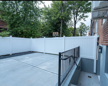 982 east 106th street - Photo Thumbnail 3