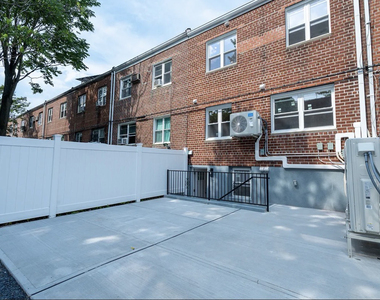 982 east 106th street - Photo Thumbnail 2