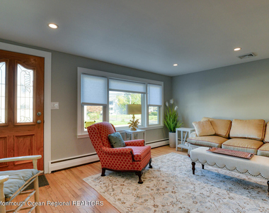 105 St Louis Avenue - Photo Thumbnail 3