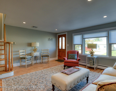 105 St Louis Avenue - Photo Thumbnail 4