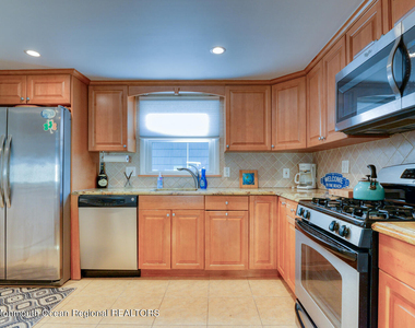 105 St Louis Avenue - Photo Thumbnail 8