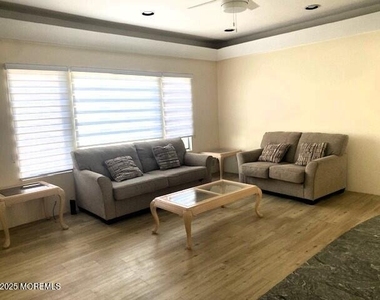 117 Brighton Avenue - Photo Thumbnail 8