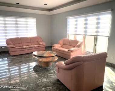 117 Brighton Avenue - Photo Thumbnail 3