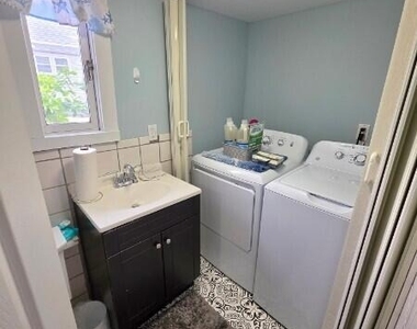 1014 Fifth Avenue - Photo Thumbnail 5