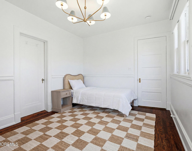 211 Cedar Avenue - Photo Thumbnail 24