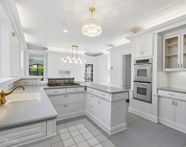 211 Cedar Avenue - Photo Thumbnail 15