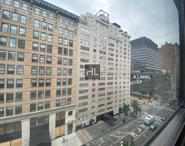 5 Avenue - Photo Thumbnail 8