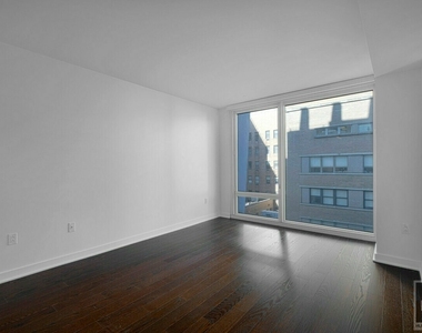 5 Avenue - Photo Thumbnail 3