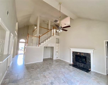 8004 Case Drive - Photo Thumbnail 5