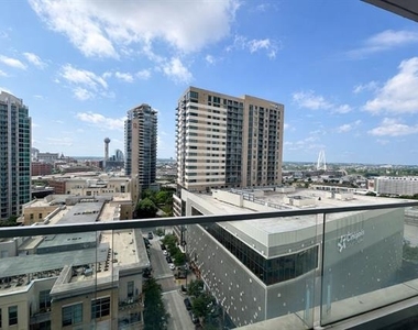 2408 Victory Park Lane - Photo Thumbnail 20
