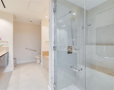 2408 Victory Park Lane - Photo Thumbnail 16