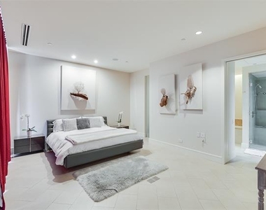 2408 Victory Park Lane - Photo Thumbnail 13