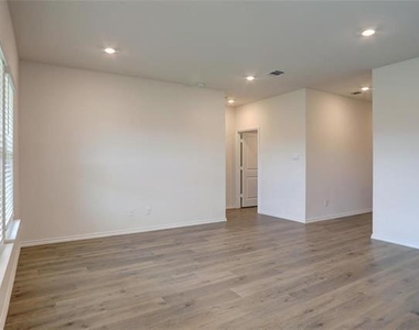 6517 Waterfall Lane - Photo Thumbnail 10