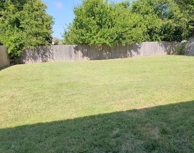 516 Bluebird Lane - Photo Thumbnail 14