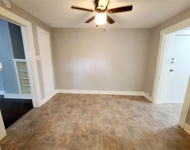 5734 Worth Street - Photo Thumbnail 9