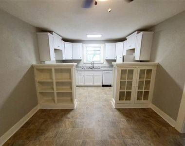 5734 Worth Street - Photo Thumbnail 11
