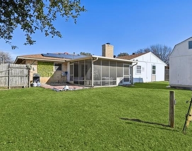 2106 Avalon Lane - Photo Thumbnail 38