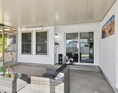 2106 Avalon Lane - Photo Thumbnail 35