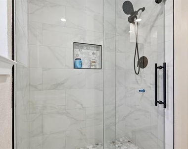 2106 Avalon Lane - Photo Thumbnail 28