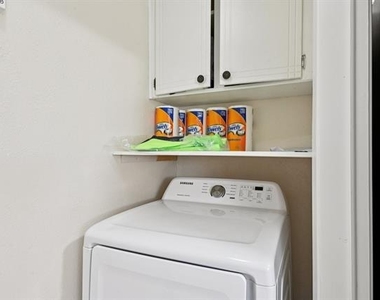 2106 Avalon Lane - Photo Thumbnail 16