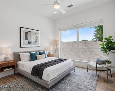 2217 N Fitzhugh Avenue - Photo Thumbnail 4