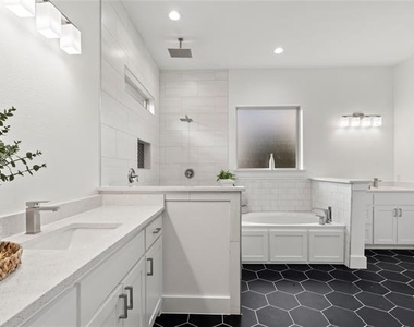 907 Saint George Place - Photo Thumbnail 21