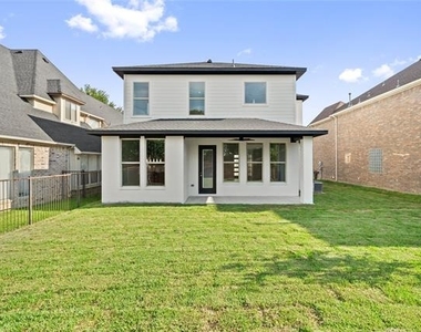 907 Saint George Place - Photo Thumbnail 28