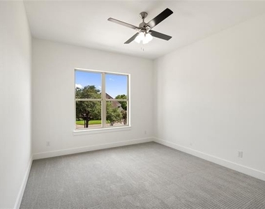 907 Saint George Place - Photo Thumbnail 23