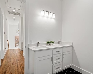 907 Saint George Place - Photo Thumbnail 25
