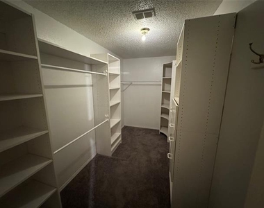 4612 Bellcrest Drive - Photo Thumbnail 29