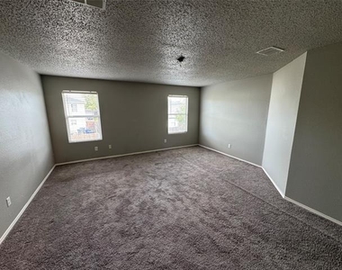 4612 Bellcrest Drive - Photo Thumbnail 23