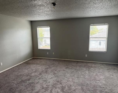 4612 Bellcrest Drive - Photo Thumbnail 24