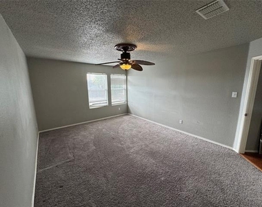 4612 Bellcrest Drive - Photo Thumbnail 33