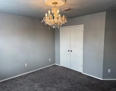4612 Bellcrest Drive - Photo Thumbnail 17