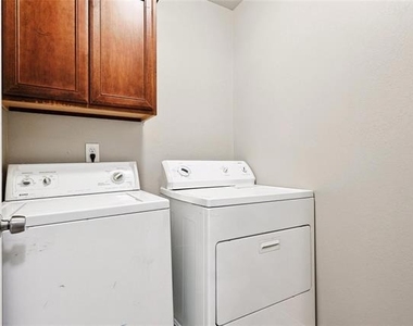 819 Parkplace Ridge - Photo Thumbnail 16