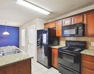 819 Parkplace Ridge - Photo Thumbnail 8