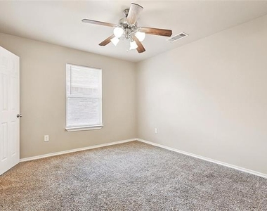 819 Parkplace Ridge - Photo Thumbnail 14
