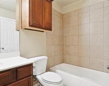 819 Parkplace Ridge - Photo Thumbnail 11