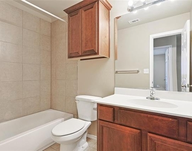 819 Parkplace Ridge - Photo Thumbnail 13