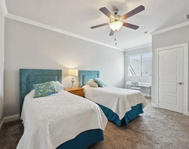 6936 Fairfield Lane - Photo Thumbnail 21