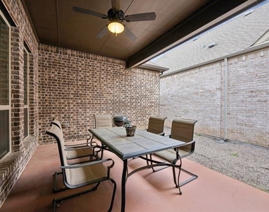 6936 Fairfield Lane - Photo Thumbnail 23