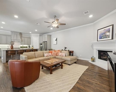 6936 Fairfield Lane - Photo Thumbnail 7