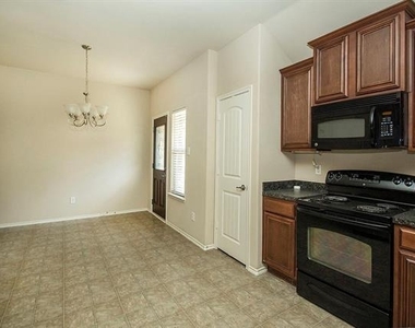 4032 Eagle Drive - Photo Thumbnail 7